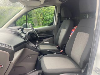 /photos/7446/63f40e52-2c0b-8397-26cb-f9222a916675_i320x240.jpg