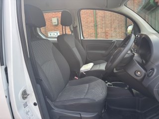 /photos/7446/ac9f6fed-df03-44f6-9e96-4bf07fa44c0f_i320x240.jpg